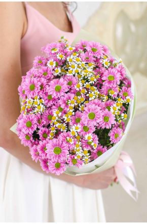 Розовые хризантемы Сантини и ромашки ( XL)