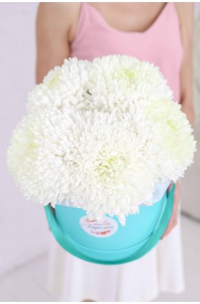 5 белых одноголовых хризантем Magnum в бирюзовой коробке