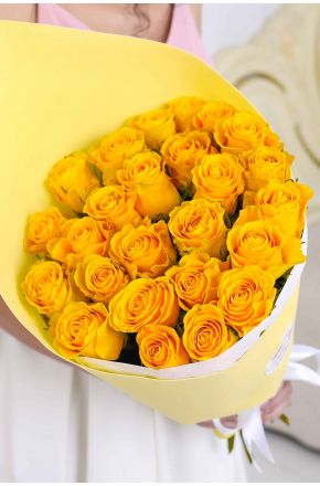 Букет из 25 желтых роз 50 см.
